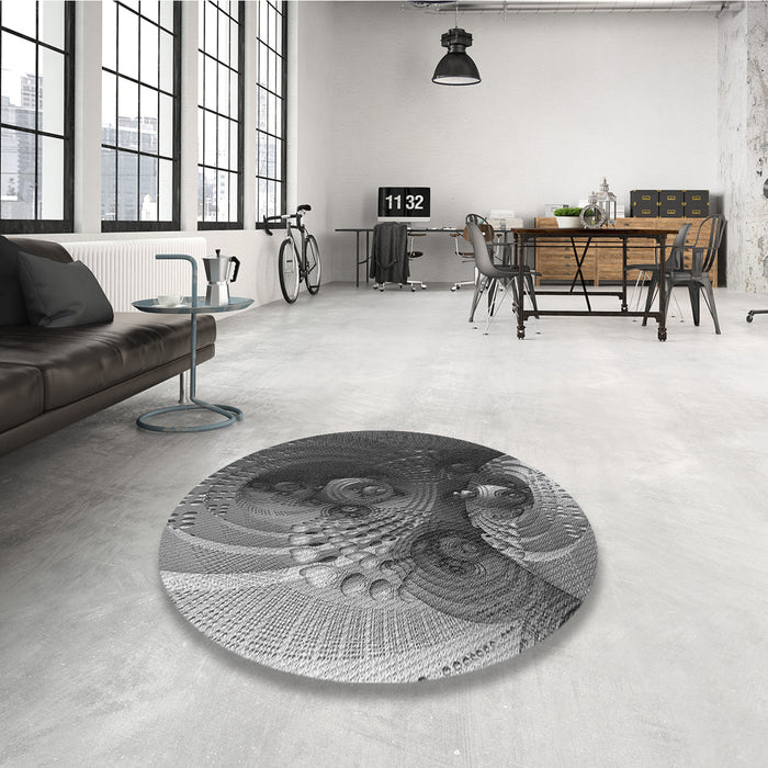 Round Patterned Black Rug in a Office, pat1355gry