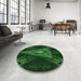 Round Patterned Black Rug in a Office, pat1373grn