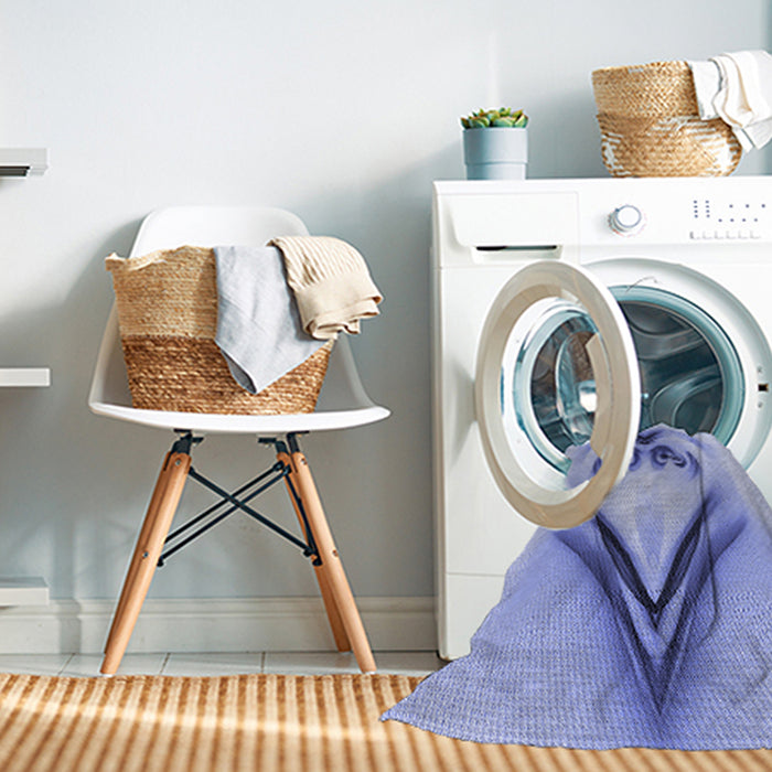 Machine Washable Transitional Light Slate Blue Rug in a Washing Machine, wshpat1386blu