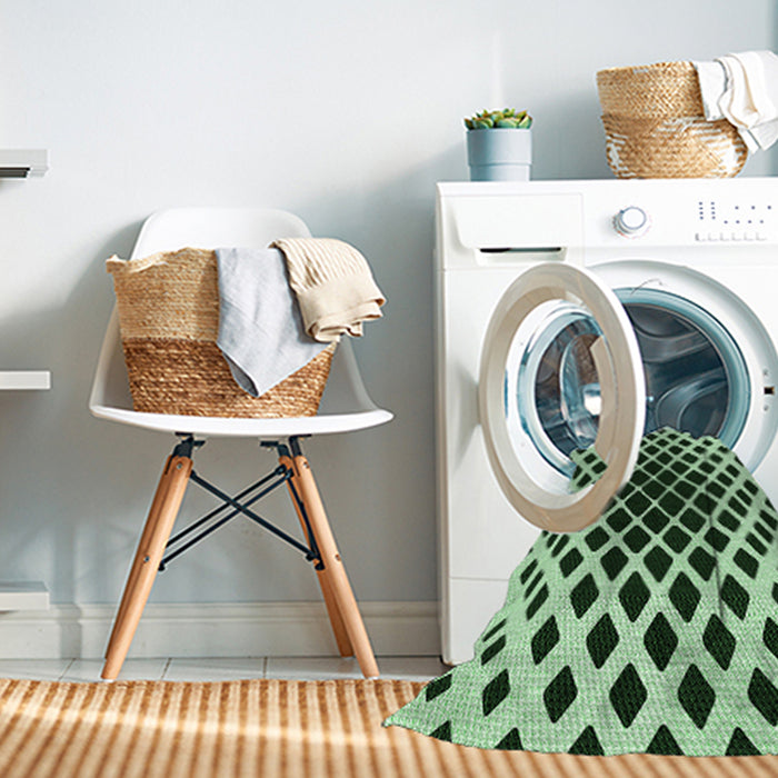 Machine Washable Transitional Dark Forest Green Rug in a Washing Machine, wshpat140grn