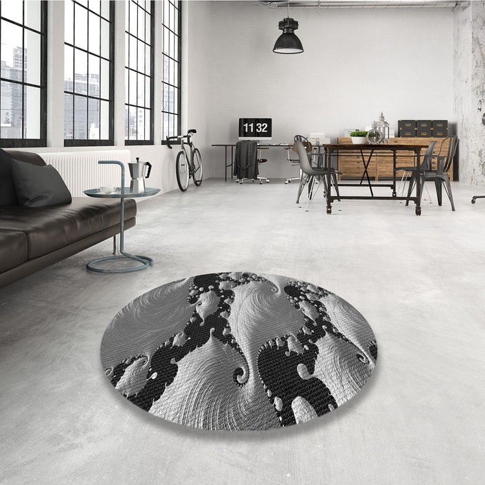 Round Patterned Dark Gray Rug in a Office, pat1404gry