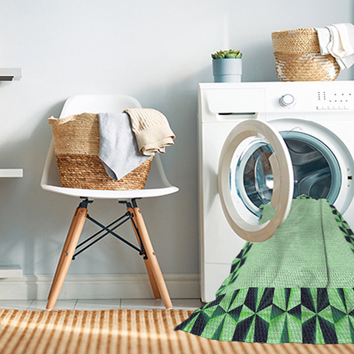 Machine Washable Transitional Light Green Rug in a Washing Machine, wshpat1411grn