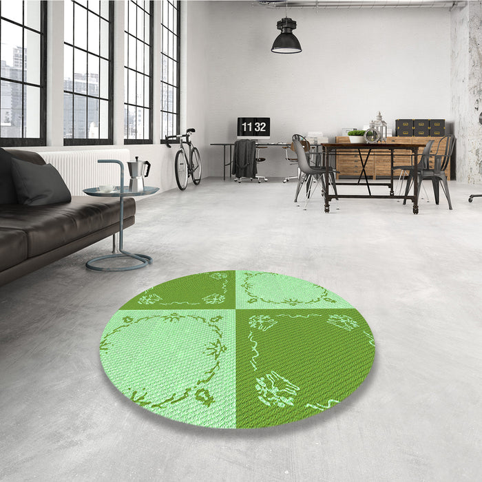 Round Patterned Jade Green Rug in a Office, pat1413grn