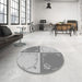 Round Patterned Platinum Gray Rug in a Office, pat1413gry