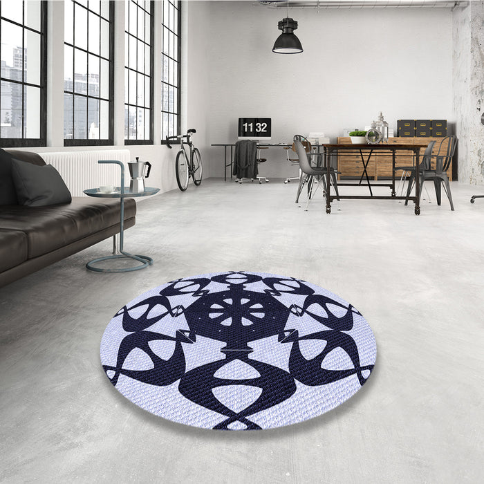 Round Patterned Blue Rug in a Office, pat1425blu
