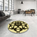 Round Patterned Bakers Brown Rug in a Office, pat1425yw