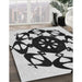 Patterned Platinum Gray Novelty Rug in Family Room, pat1425