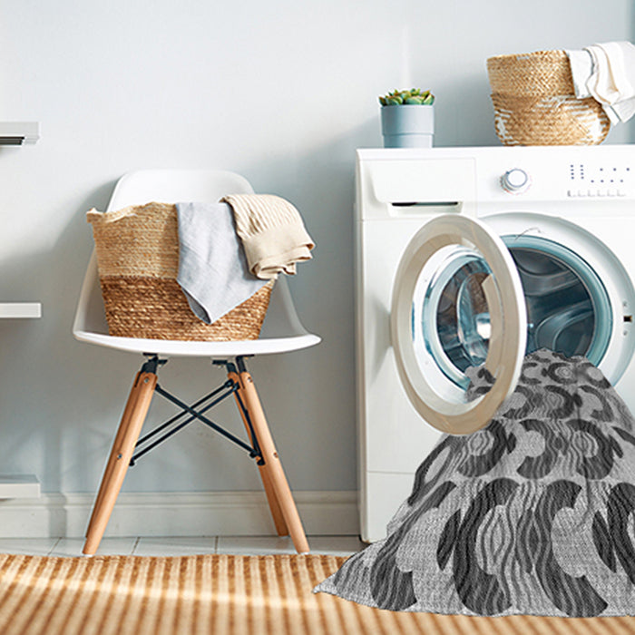 Machine Washable Transitional Platinum Silver Gray Rug in a Washing Machine, wshpat1431gry