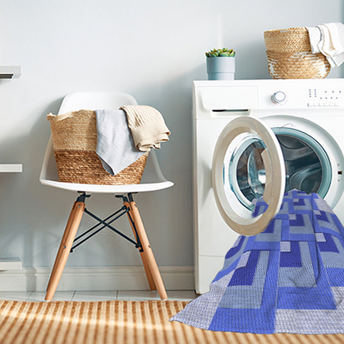 Machine Washable Transitional Blue Rug in a Washing Machine, wshpat1434blu