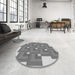 Round Patterned Silver Gray Rug in a Office, pat1434gry