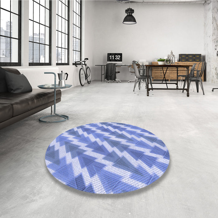 Round Patterned Royal Blue Rug in a Office, pat1447blu