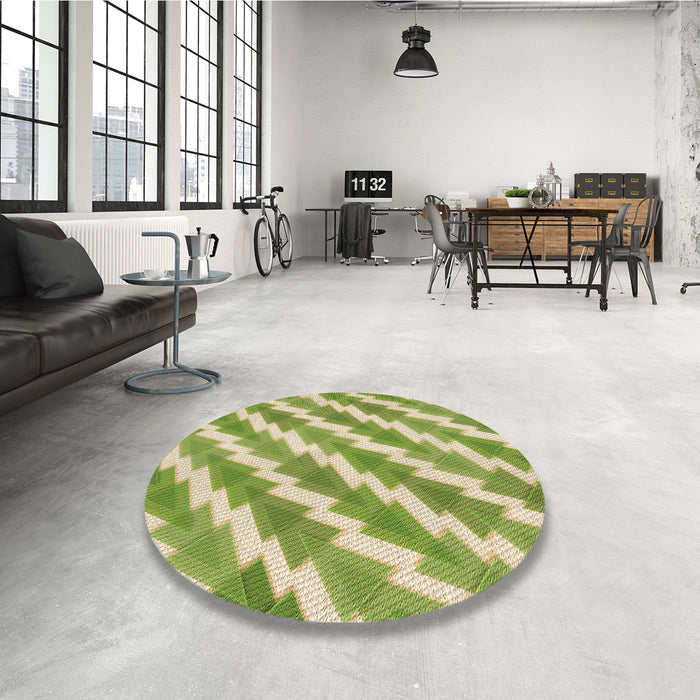 Round Patterned Green Rug in a Office, pat1447brn