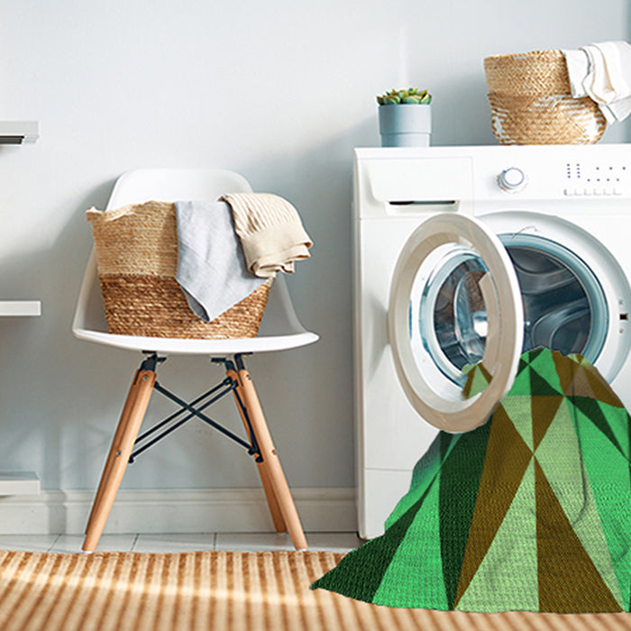 Machine Washable Transitional Army Green Rug in a Washing Machine, wshpat1463grn