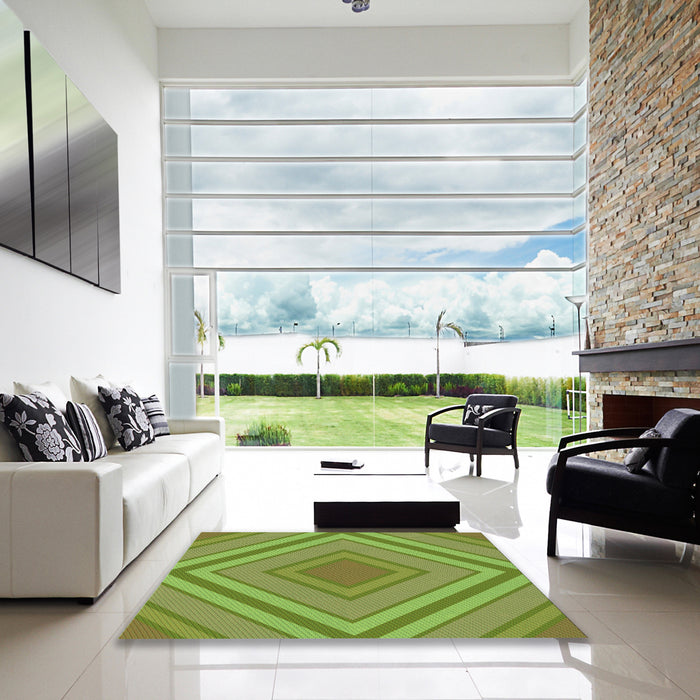 Square Patterned Green Rug in a Living Room, pat1465grn