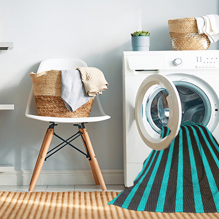 Machine Washable Transitional Bright Turquoise Blue Rug in a Washing Machine, wshpat1469