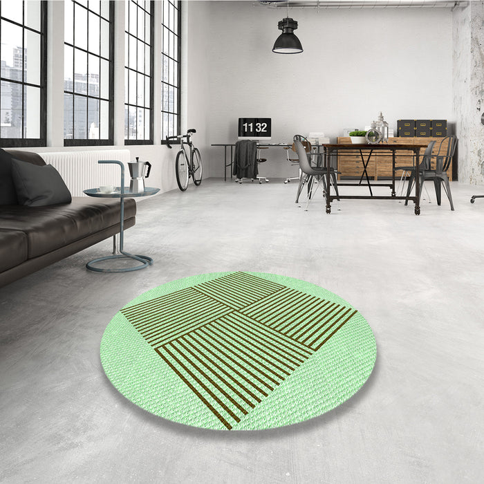 Round Patterned Green Rug in a Office, pat1473grn