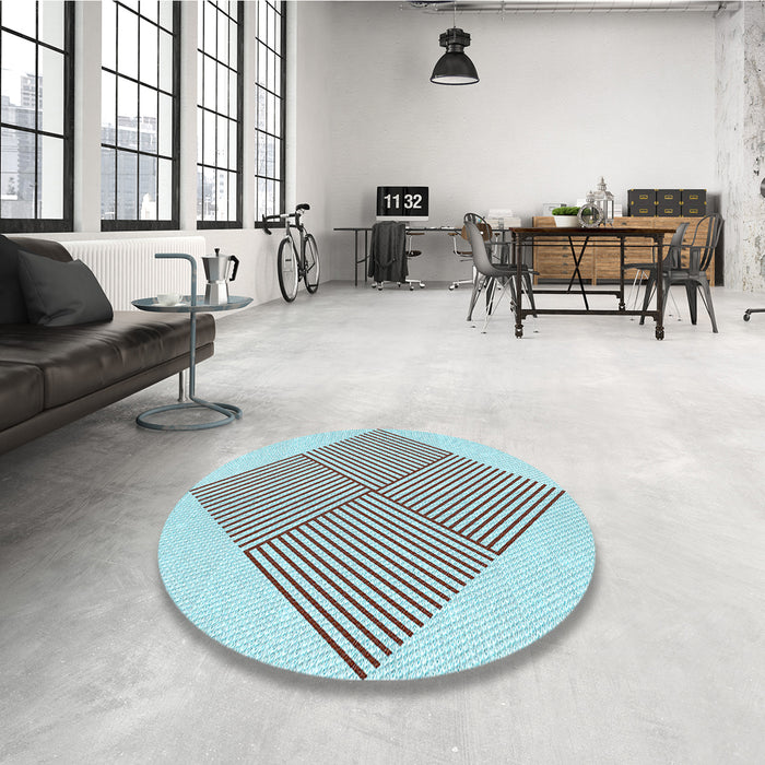 Round Patterned Light Slate Gray Rug in a Office, pat1473lblu