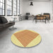 Round Patterned Sun Yellow Rug in a Office, pat1473yw