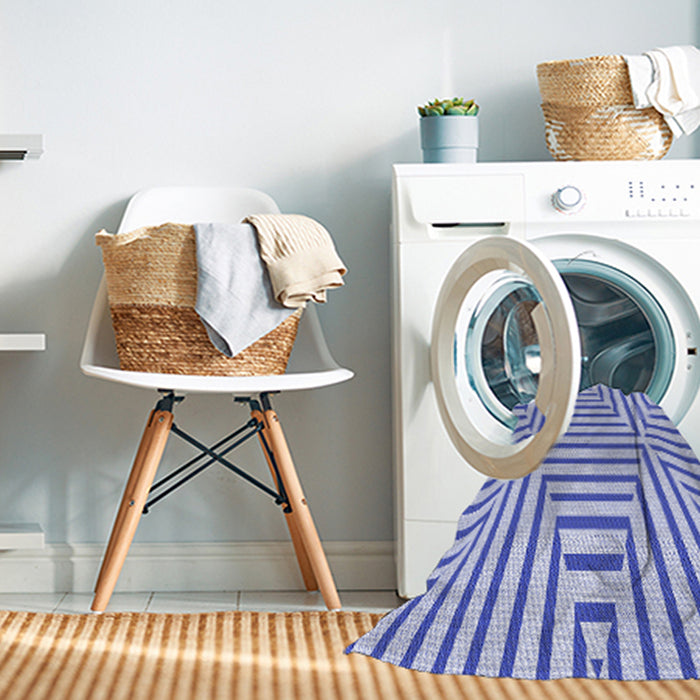 Machine Washable Transitional Blue Rug in a Washing Machine, wshpat1475blu