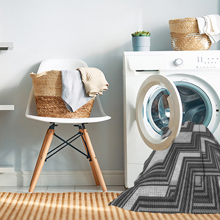 Machine Washable Transitional Cloud Gray Rug in a Washing Machine, wshpat1476gry
