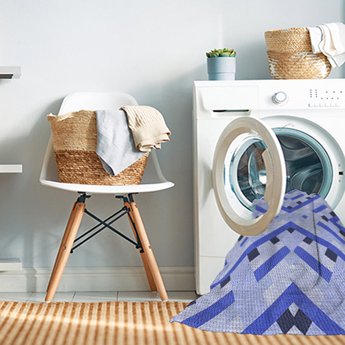 Machine Washable Transitional Royal Blue Rug in a Washing Machine, wshpat1483blu