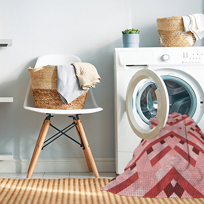 Machine Washable Transitional Pink Rug in a Washing Machine, wshpat1483rd