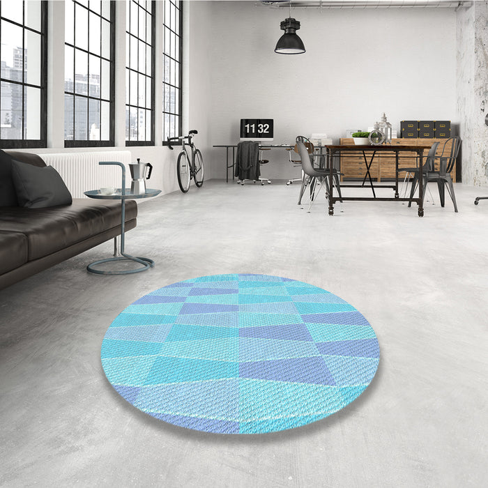 Round Patterned Blue Rug in a Office, pat1489lblu