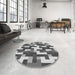 Round Patterned Cloud Gray Rug in a Office, pat1490gry