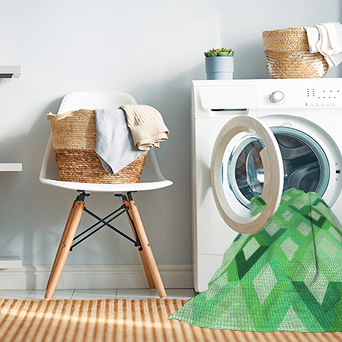 Machine Washable Transitional Jade Green Rug in a Washing Machine, wshpat1494grn