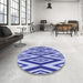 Round Patterned Blue Rug in a Office, pat1496blu