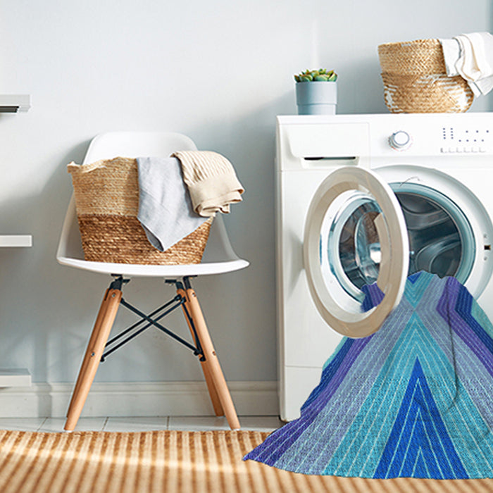 Machine Washable Transitional Ocean Blue Rug in a Washing Machine, wshpat1501lblu