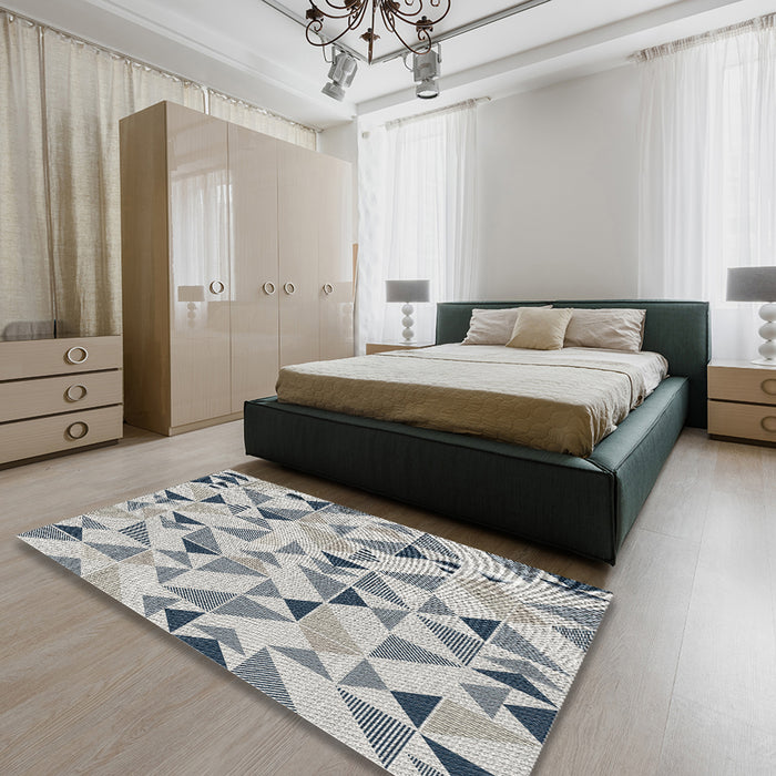 Patterned Gray Novelty Rug in a Bedroom, pat1505