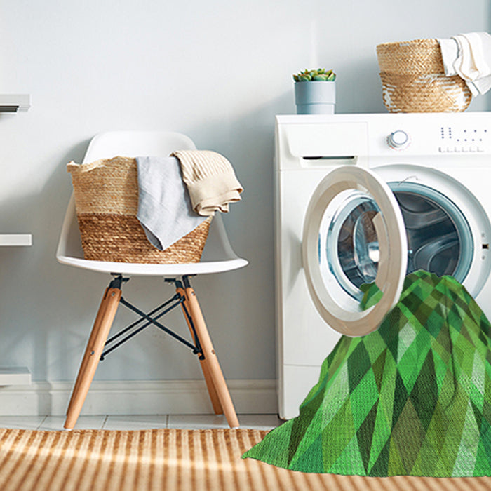Machine Washable Transitional Forest Green Rug in a Washing Machine, wshpat1511grn