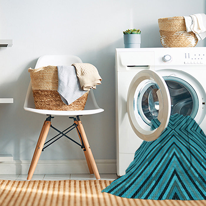 Machine Washable Transitional Bright Turquoise Blue Rug in a Washing Machine, wshpat1513lblu
