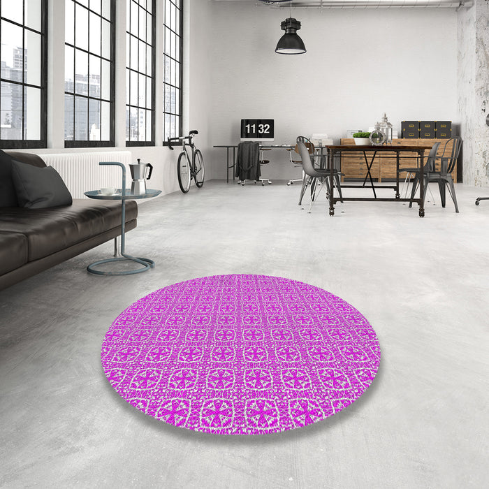 Round Patterned Plum Purple Novelty Rug in a Office, pat1518