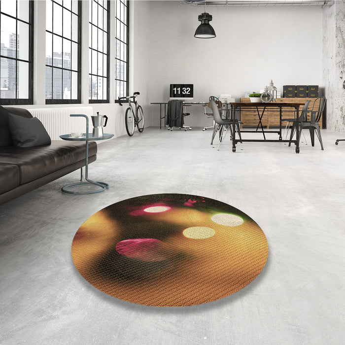 Round Patterned Red Rug in a Office, pat153brn