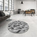 Round Patterned Cloud Gray Rug in a Office, pat1533gry