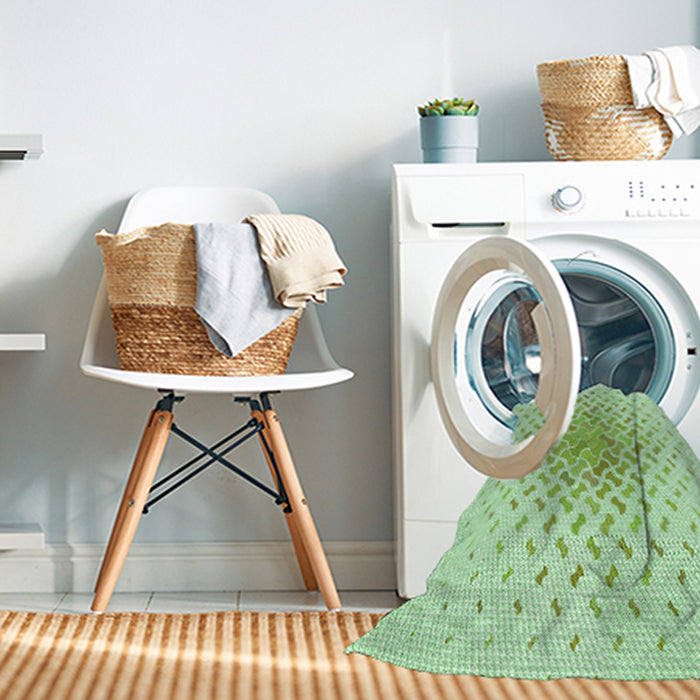 Machine Washable Transitional Mint Green Rug in a Washing Machine, wshpat1537grn