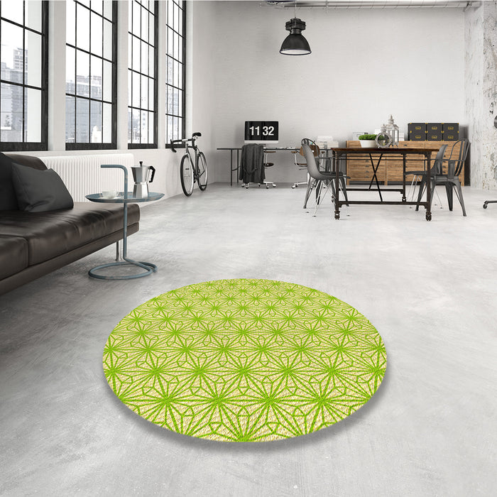 Round Patterned Green Rug in a Office, pat1544yw