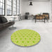 Round Patterned Green Rug in a Office, pat1544yw