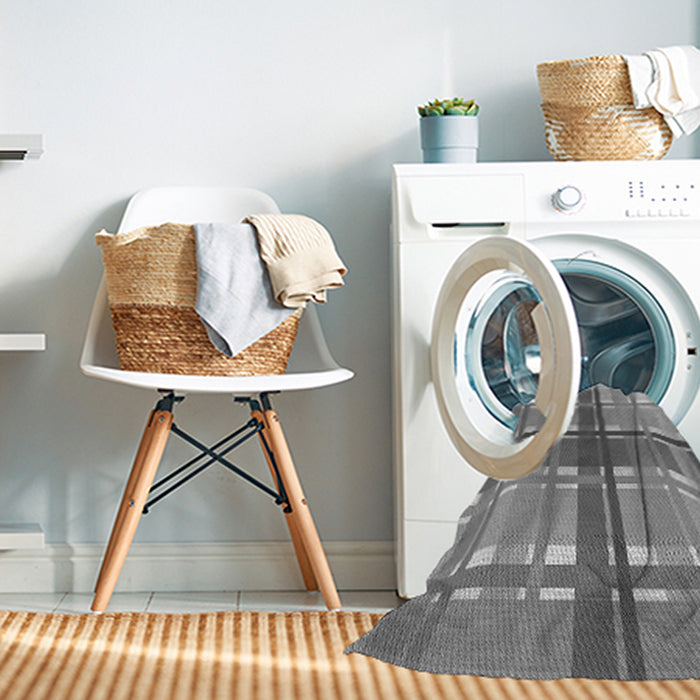 Machine Washable Transitional Smokey Gray Rug in a Washing Machine, wshpat1553gry