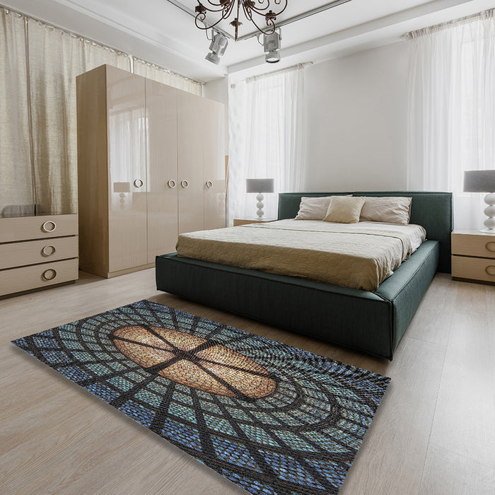 Patterned Mid Gray Novelty Rug in a Bedroom, pat1562