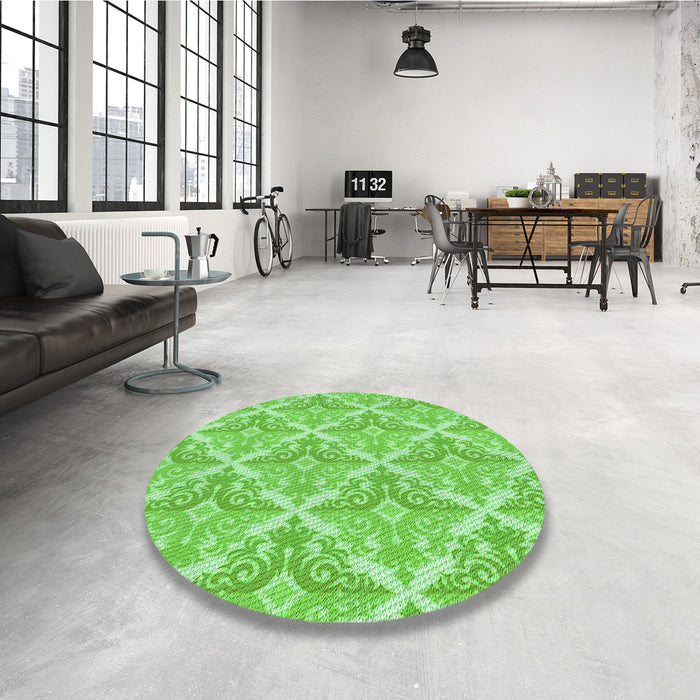 Round Patterned Emerald Green Rug in a Office, pat1573grn