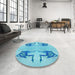 Round Patterned Blue Rug in a Office, pat158lblu