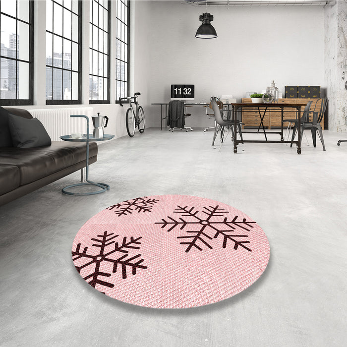 Round Patterned Pink Rug in a Office, pat160rd