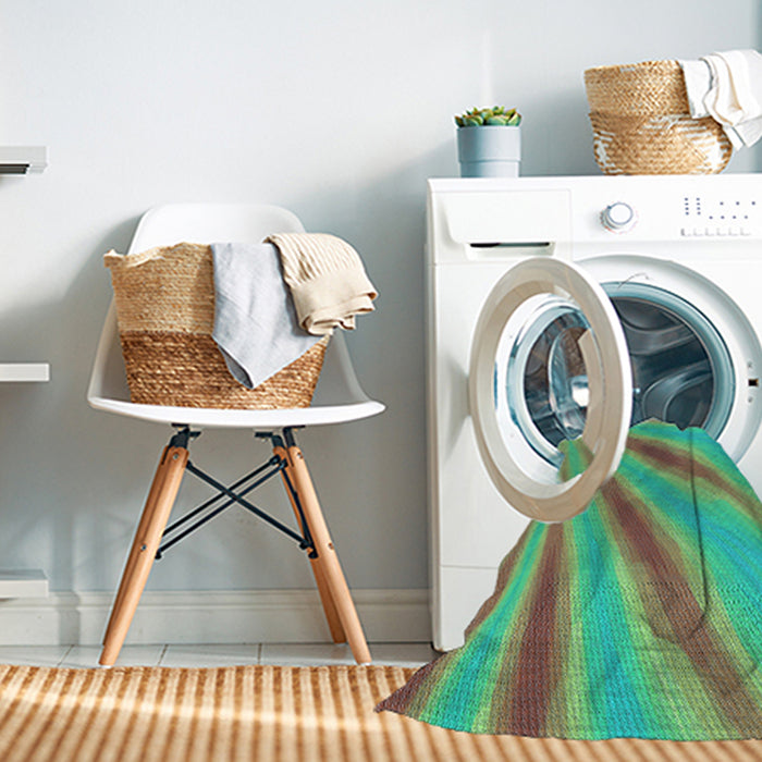 Machine Washable Transitional Green Rug in a Washing Machine, wshpat1602lblu