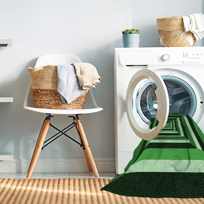 Machine Washable Transitional Dark Forest Green Rug in a Washing Machine, wshpat1604grn