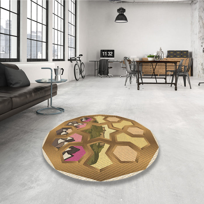 Round Patterned Light Brown Rug in a Office, pat1613brn