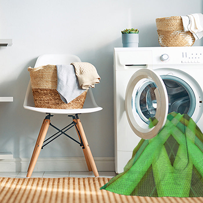 Machine Washable Transitional Emerald Green Rug in a Washing Machine, wshpat1617grn