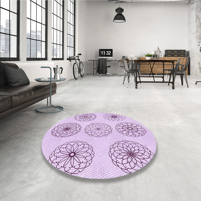 Round Patterned Orchid Purple Rug in a Office, pat1619pur